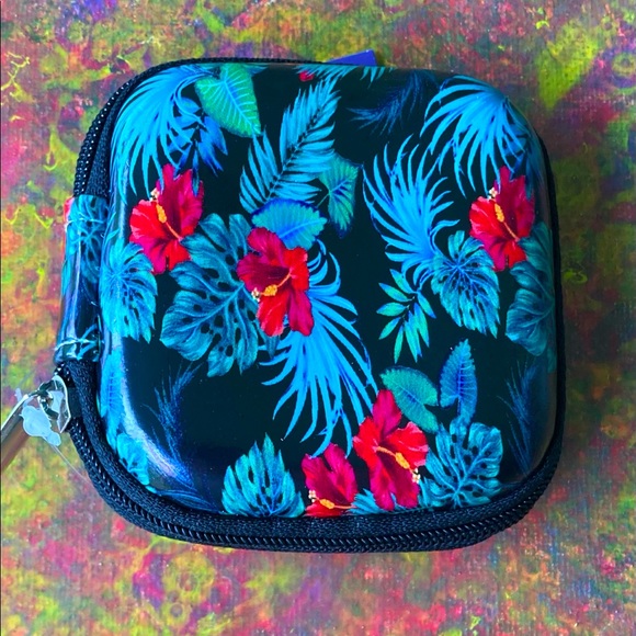 NWT Tropical Hawaiian Hibiscus Theme Tech EarBud Travel Zipper Mini Stor… - Picture 1 of 4